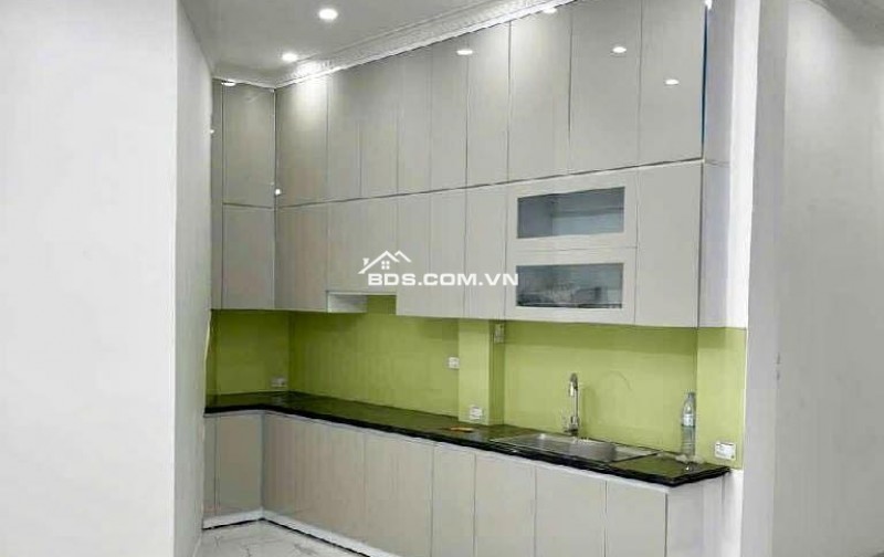 LÔ GÓC TRUNG TÂM HAI BÀ TRƯNG - 70M 5TẦNG - THANG MÁY - VIEW HỒ