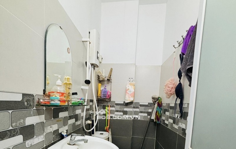 Bán nhà MT Nguyễn Văn Vỹ Tân Bình, 40m2 3 tầng giá nhỉnh 5 tỷ