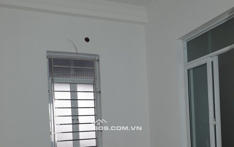 BÁN NHÀ 2.25 TỶ 3 TẦNG 58M2 CÓ PHÒNG NGỦ TẦNG 1 NGÕ THÁI BÌNH