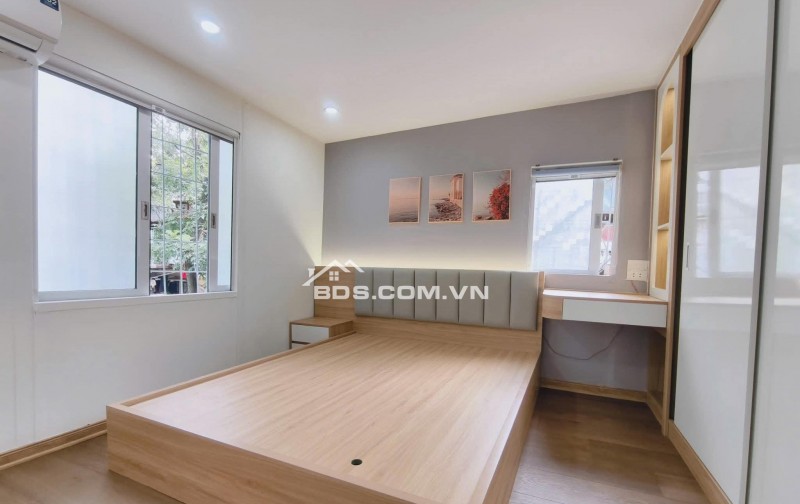 Nhà Đẹp Ở Luôn Phố Quỳnh Mai, Hai Bà Trưng 85m, tầng 3, giá 4.8 tỷ.