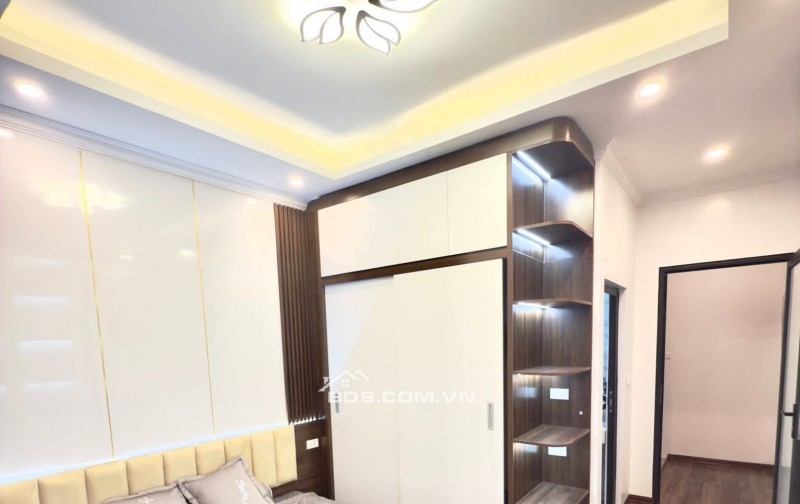 Nhà Đẹp, Gần Phố, Vân Đồn, Hai Bà Trưng 33m, 5 tầng, mt 3.9m, giá 7.5 tỷ.