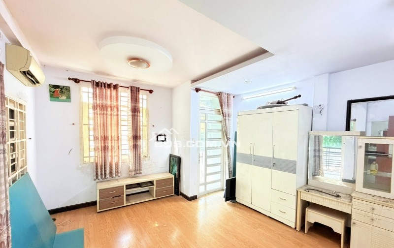 Bán nhà hẻm 8m Trần Văn Quang Tân Bình, 35m2 3 tầng nhỉnh 4 tỷ TL