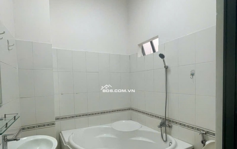 Bán nhà 1 lầu mặt tiền chợ Liên Khu 5-6 tiện kinh doanh đa ngành