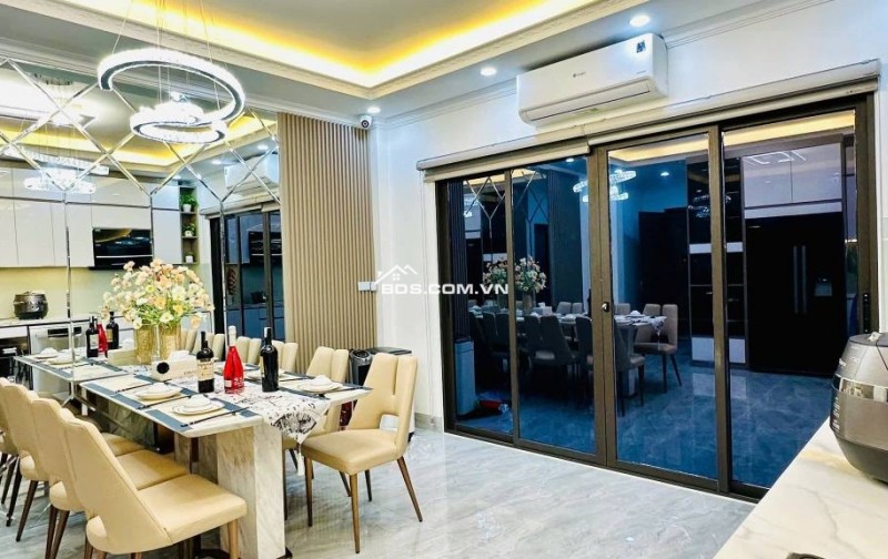 Nhà Đẹp Thang Máy, Gần Phố Nguyễn An Ninh 42/45m, 7 tầng, mt 4.2m, giá 15.9 tỷ.