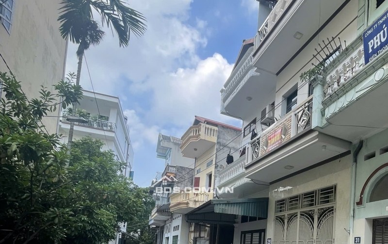 Bán nhà ngõ phố Giáp Hải đường 6m, trước mặt thoáng vĩnh viễn