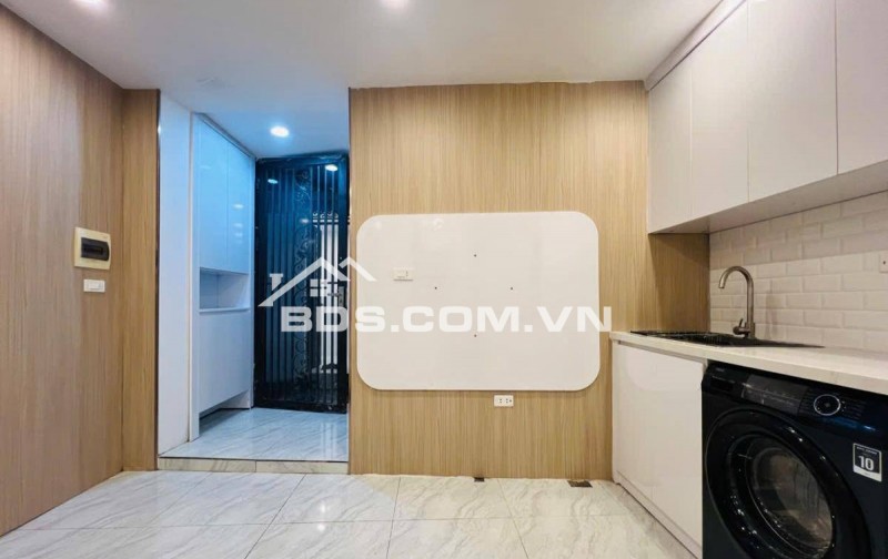 Bán Nhà, Phố VIP Bạch Mai 50m, tầng 1, mt 4,3m, giá 4,35 tỷ.