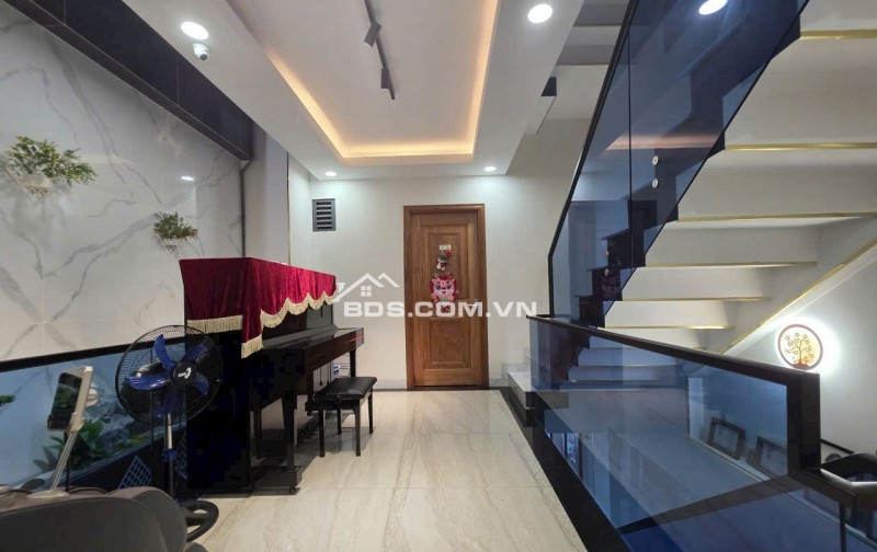 Bán nhà 1 trệt 3 lầu siêu đẹp Nguyễn Gia Trí (nối dài) P25 Bình Thạnh