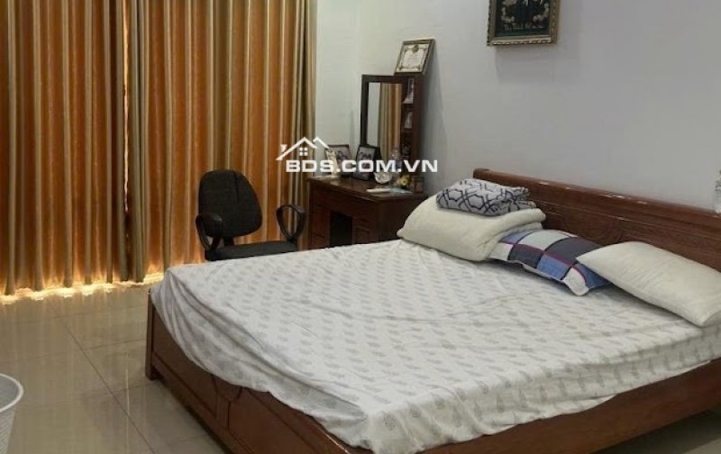 Bán nhà 4 tầng 4.2x10m 42m Ni Sư Huỳnh Liên Ngay Khu VIP CC Bàu Cát 2, Tân Bình. Nhỉnh 6Tỷ.