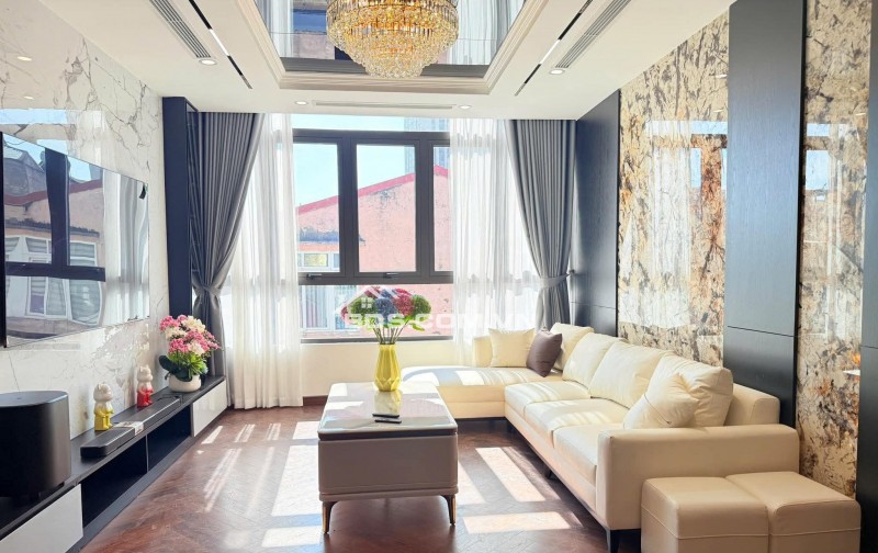 Nhà Đẹp Kinh Doanh, Ô TÔ, Mạc Thái Tổ, Cầu Giấy 50m, 7 tầng, mt 4.2m, giá 34.9 tỷ.