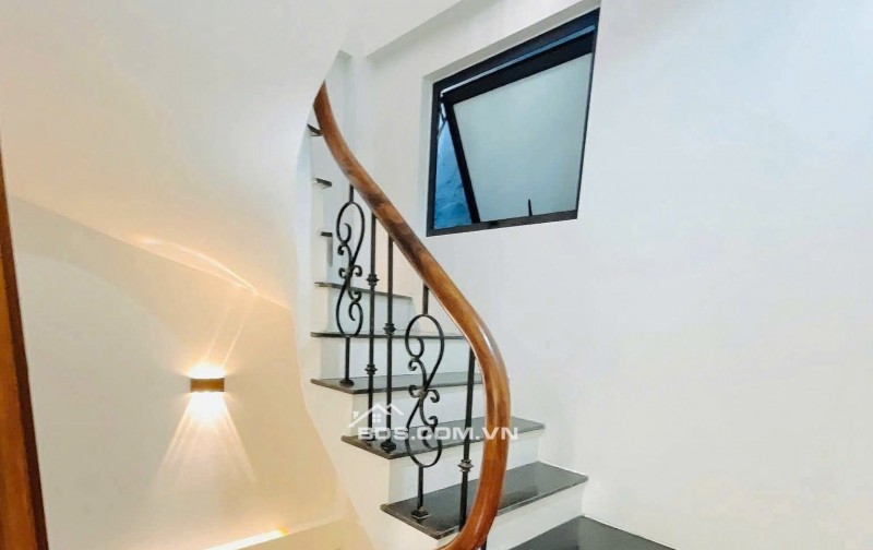 Nhà Đẹp Gần Phố, Duơng Văn Bé, Hai Bà Trưng 33m, 5 tầng, mt 3.5m, giá 8.45 tỷ.