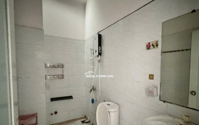 Cho thuê nhà MT đường số 11 P.BHH Bình Tân đúc 2.5 tấm 4pn