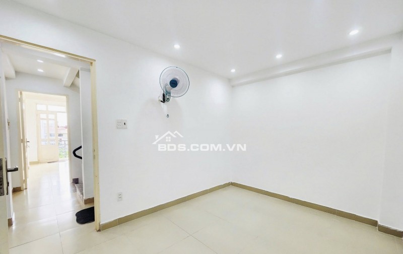 Bán nhà HXH Âu Cơ Tân Bình, dt: 4x10m 4 tầng 6PN giá chỉ 5.9 tỷ TL