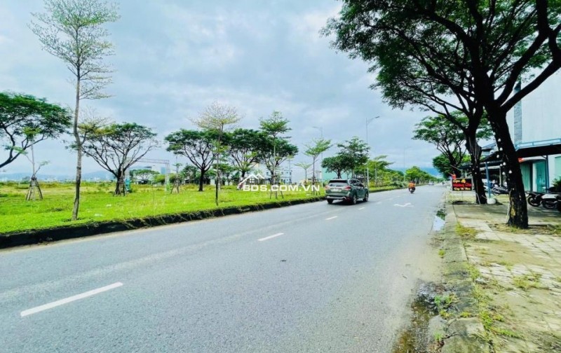 Bán đất thổ cư Nguyễn Tất Thành, Liên Chiểu, Đà Nẵng. 210m2, sổ đỏ, giá 14.5 tỷ, hướng Đông Nam. LH: 0877661879