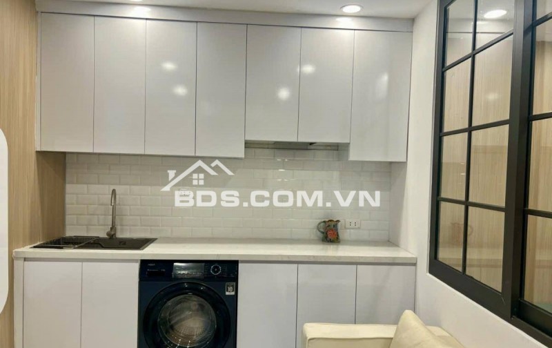 Bán Nhà, Phố VIP Bạch Mai 50m, tầng 1, mt 4,3m, giá 4,35 tỷ.