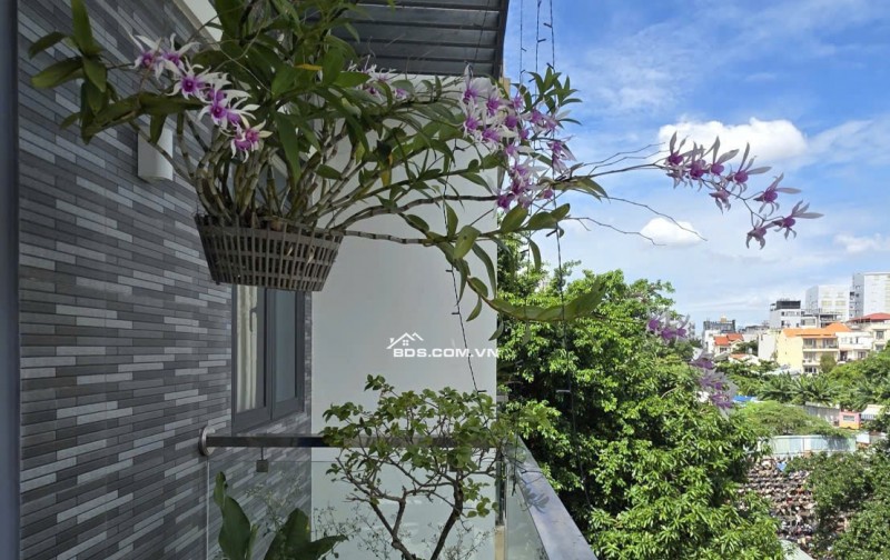 Bán nhà 1 trệt 3 lầu siêu đẹp Nguyễn Gia Trí (nối dài) P25 Bình Thạnh