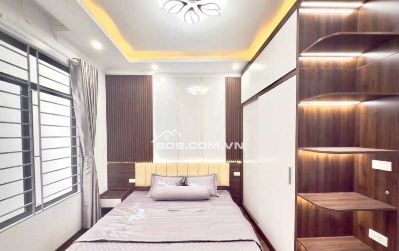 Nhà Đẹp, Gần Phố, Vân Đồn, Hai Bà Trưng 33m, 5 tầng, mt 3.9m, giá 7.5 tỷ.