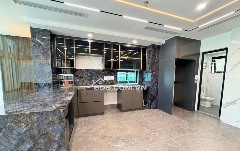 Nhà Đẹp Kinh Doanh Nguyễn Chính 84m, 7 tầng, mt 7.9m, giá 37.2 tỷ