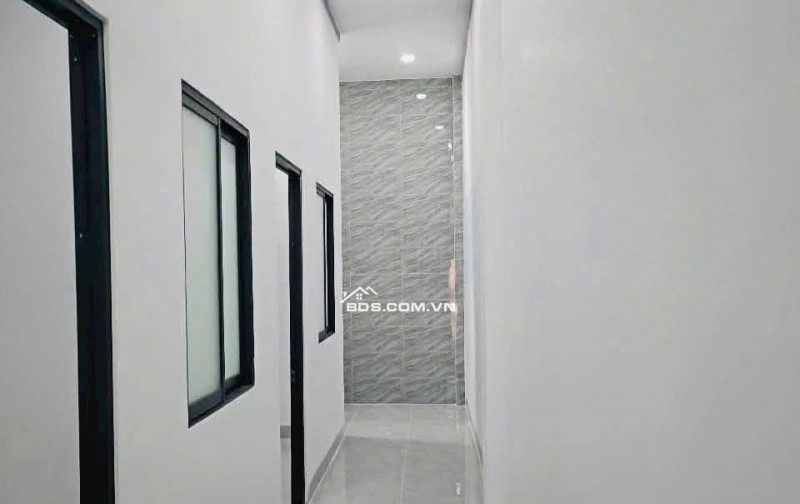 KÈO THƠM NHÀ CẤP 4 GẦN CẦU BẠCH ĐẰNG 2 GIÁ 1.43 TỶ CÓ THƯƠNG LƯỢNG!