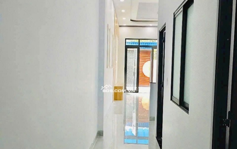 KÈO THƠM NHÀ CẤP 4 GẦN CẦU BẠCH ĐẰNG 2 GIÁ 1.43 TỶ CÓ THƯƠNG LƯỢNG!