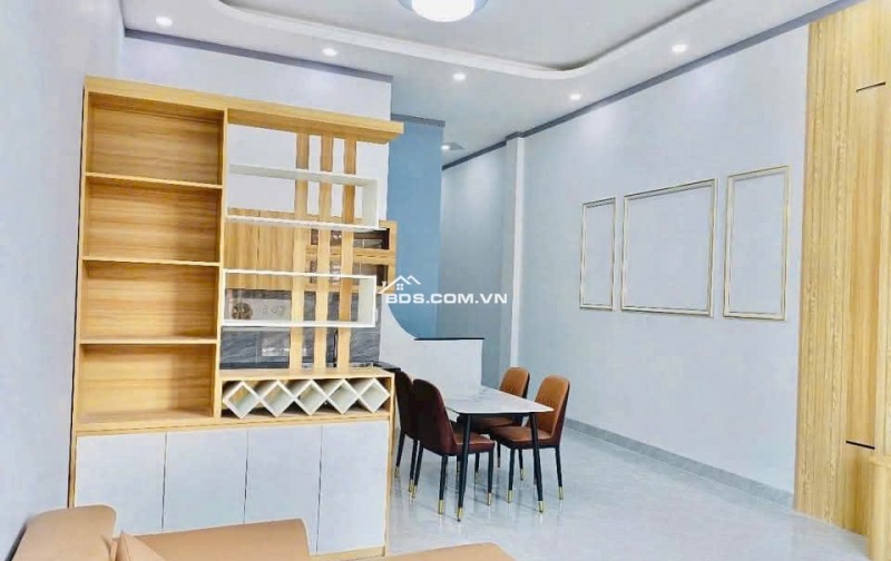 KÈO THƠM NHÀ CẤP 4 GẦN CẦU BẠCH ĐẰNG 2 GIÁ 1.43 TỶ CÓ THƯƠNG LƯỢNG!