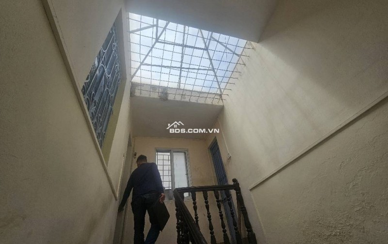 Nhà đẹp Gốc Đề Minh Khai – 3 tầng – Ngõ thông ô tô – Kinh doanh – Sổ đỏ, 10.8 tỷ