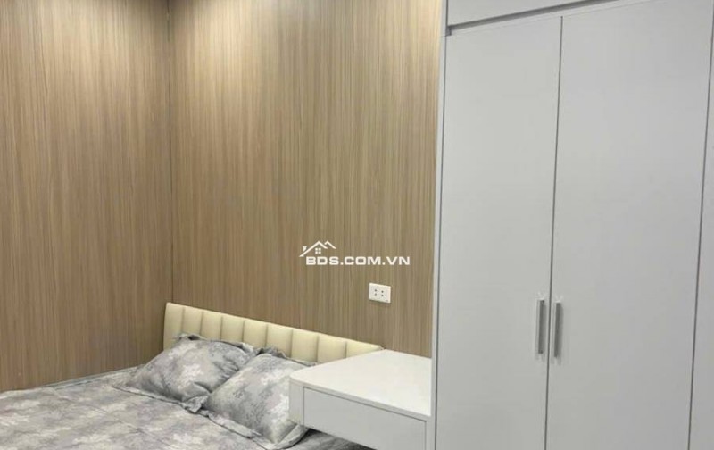 Bán Nhà, Phố VIP Bạch Mai 50m, tầng 1, mt 4,3m, giá 4,35 tỷ.