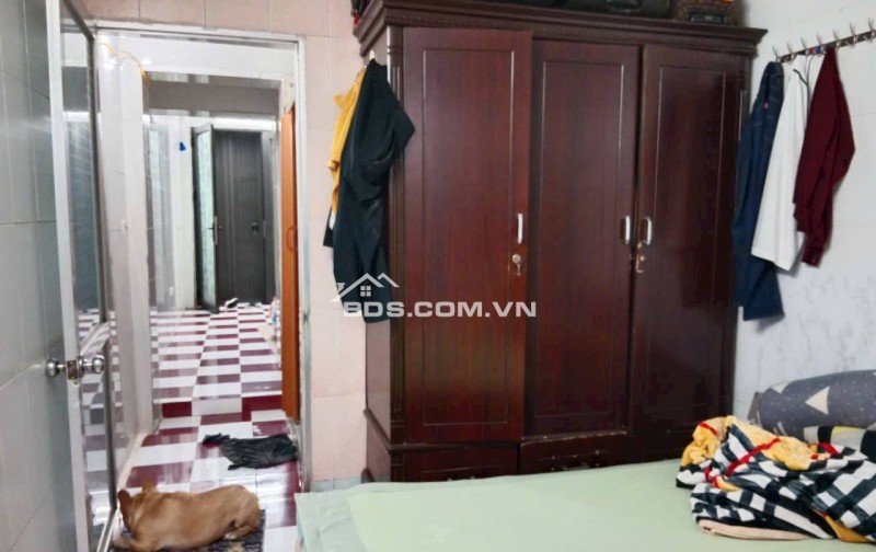 Bán Nhà Gần Đường Ô Tô Bùi Ngọc Dương, Hai Bà Trưng 65m, tầng 1, giá 3.95 tỷ.