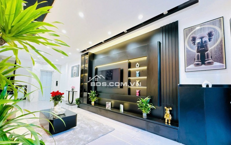 Nhà Đẹp, Gần Times City, Dương Văn Bé 39/43m, 5  tầng, mt 3.4m, giá 12.8 tỷ