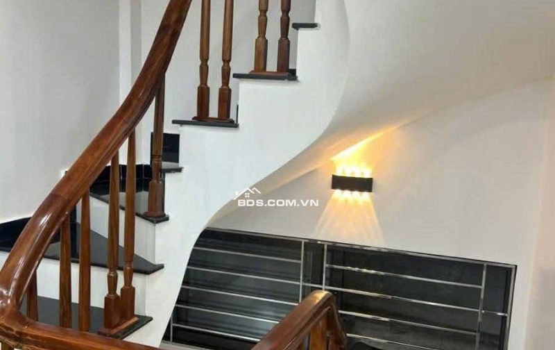 Bán Nhà, Ô TÔ Vào Nhà, Đường Hoàng Mai 50/56m, 7 tầng, mt 4.2m, giá 18.9 tỷ.