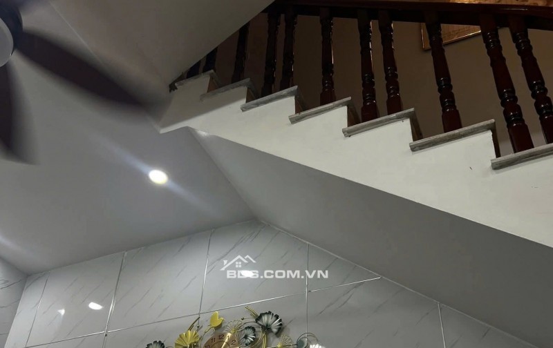 Nhà Đẹp Gần Phố, Minh Khai, Hai Bà Trưng 21m, 5 tầng, mt 4.8m, giá 6.72 tỷ.