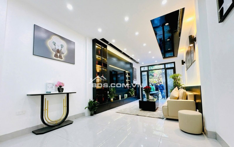 Nhà Đẹp, Gần Times City, Dương Văn Bé 39/43m, 5  tầng, mt 3.4m, giá 12.8 tỷ