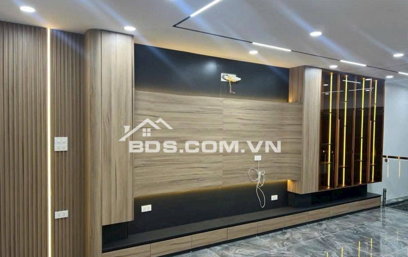 Bán Nhà, Ô TÔ Vào Nhà, Đường Hoàng Mai 50/56m, 7 tầng, mt 4.2m, giá 18.9 tỷ.