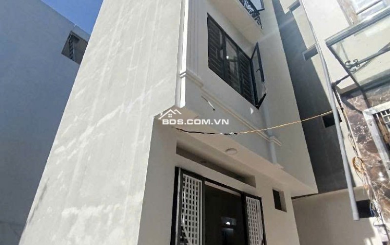 Nhà Hà Đông 30m2 – 5 tầng kiên cố – Ngõ thông – Giá chỉ 7,5 tỷ