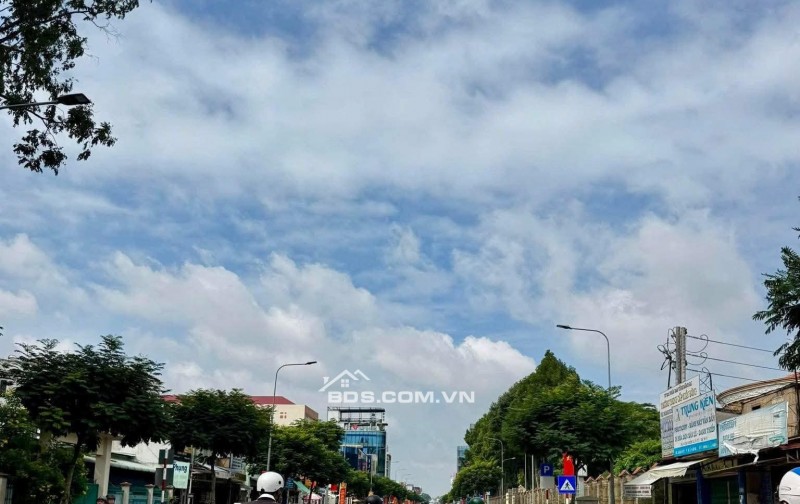 BÁN TÒA NHÀ MẶT TIỀN HÙNG VƯƠNG LONG KHÁNH ĐỒNG NAI