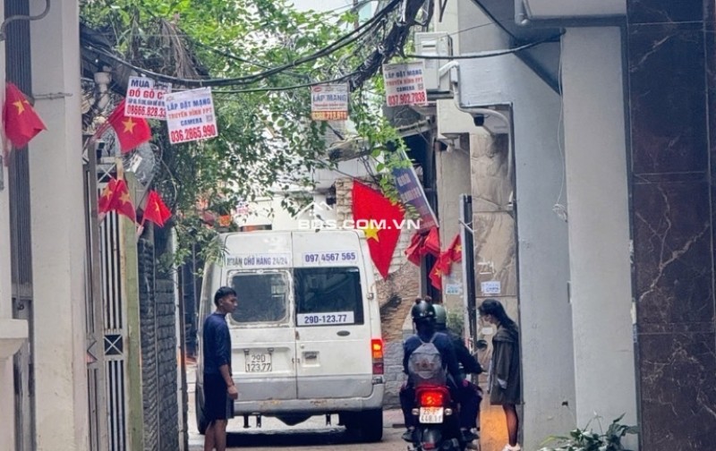 Bán nhà đường Lạc Long Quân, Tây Hồ