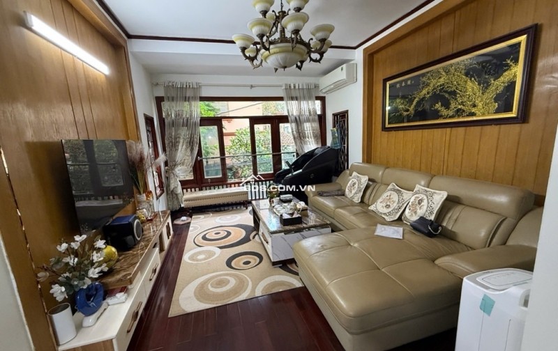 Bán nhà đường Lạc Long Quân, Tây Hồ