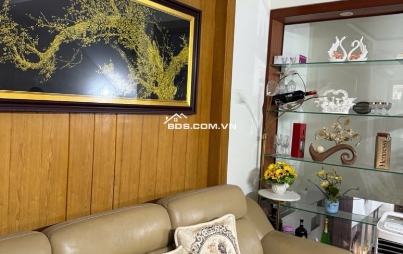 Bán nhà đường Lạc Long Quân, Tây Hồ