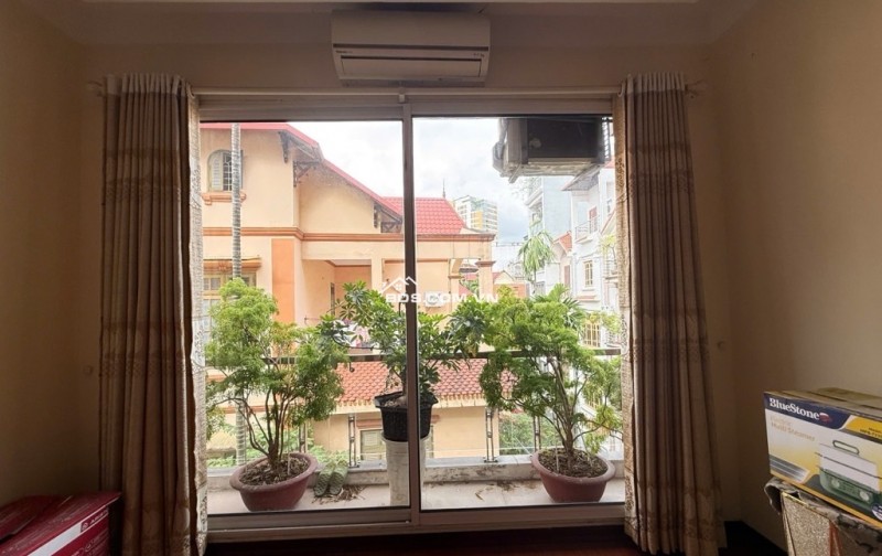 Bán nhà đường Lạc Long Quân, Tây Hồ