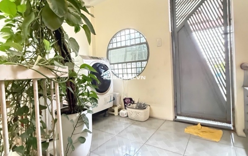 Bán nhà đường Lạc Long Quân, Tây Hồ