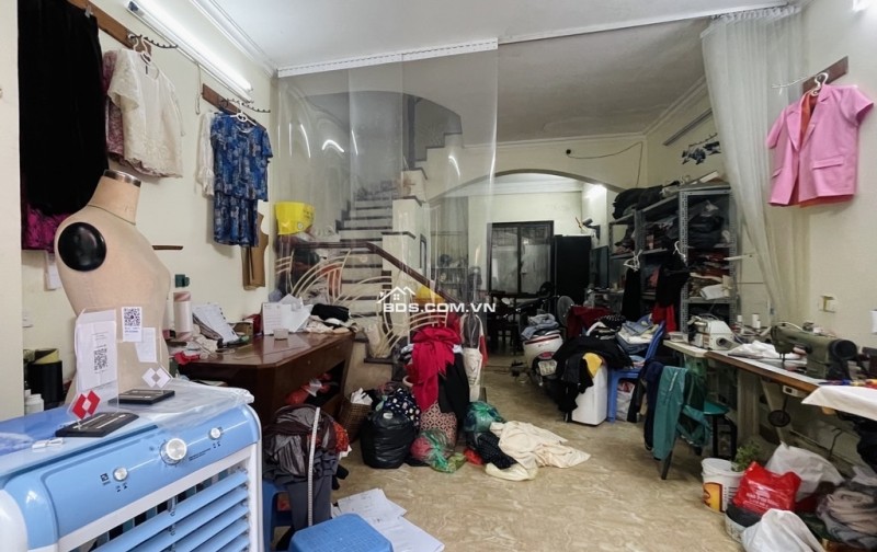 Bán nhà đường Lạc Long Quân, Tây Hồ, Hà Nội