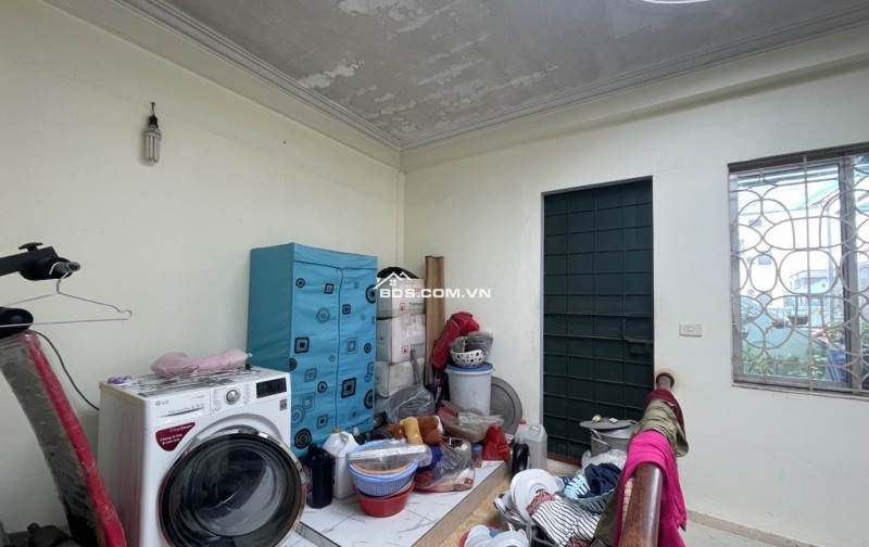 Bán nhà đường Lạc Long Quân, Tây Hồ, Hà Nội