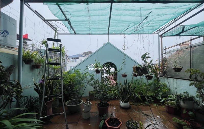 Bán nhà đường Lạc Long Quân, Tây Hồ, Hà Nội