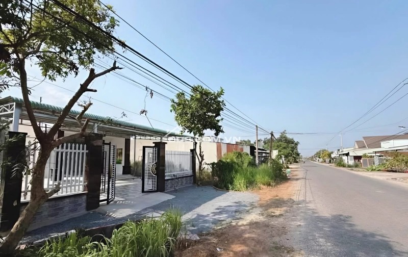 Ngay ngã tư Chơn Thành, Bình Phước (cũ)