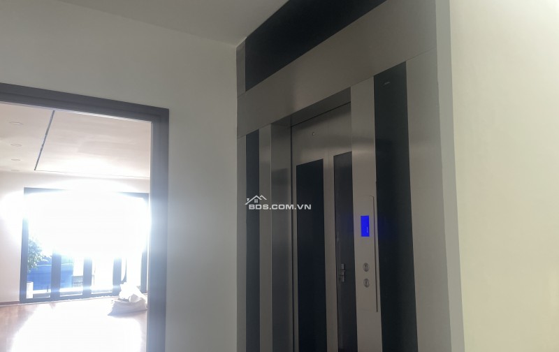 Nhà Mặt Tiền Khu Cư Xá Ngân Hàng• 5 Tầng• 92m2(4x23)• 5PN• 5WC• Có Thang Máy