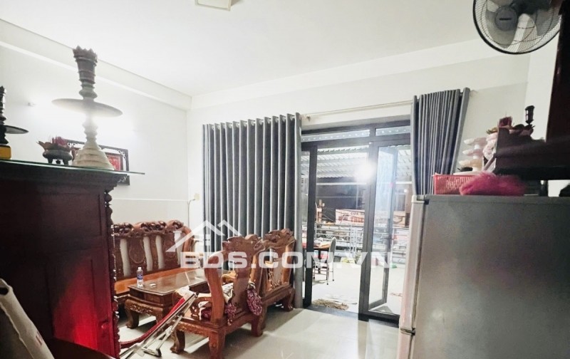 Mặt Tiền Kinh Doanh• Lâm Văn Bền• Q7• 4 Tầng• 90m2(5x18)• DT 600tr/năm