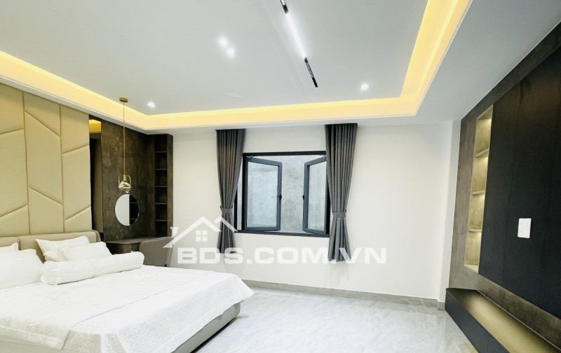 Siêu Phẩm Đẹp Kiến Trúc Sư Thiết Kế• Ngay Phú Mỹ Hưng• Full Nội Thất• Mặt Tiền Kinh Doanh Tốt• 98m2(5x19.5)• 5PN• 6WC