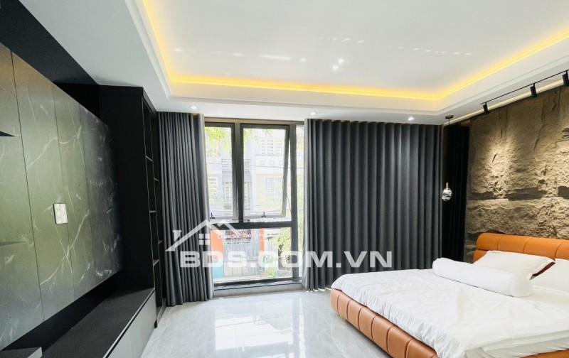 Siêu Phẩm Đẹp Kiến Trúc Sư Thiết Kế• Ngay Phú Mỹ Hưng• Full Nội Thất• Mặt Tiền Kinh Doanh Tốt• 98m2(5x19.5)• 5PN• 6WC