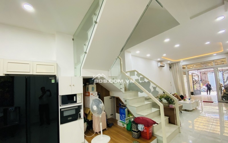 NHÀ PHỐ 4 TẦNG – CẠNH PHÚ MỸ HƯNG – XE HƠI NGỦ TRONG NHÀ – GÒ Ô MÔI – Q7