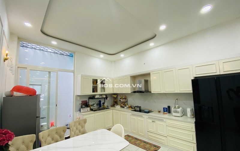 NHÀ PHỐ 4 TẦNG – CẠNH PHÚ MỸ HƯNG – XE HƠI NGỦ TRONG NHÀ – GÒ Ô MÔI – Q7