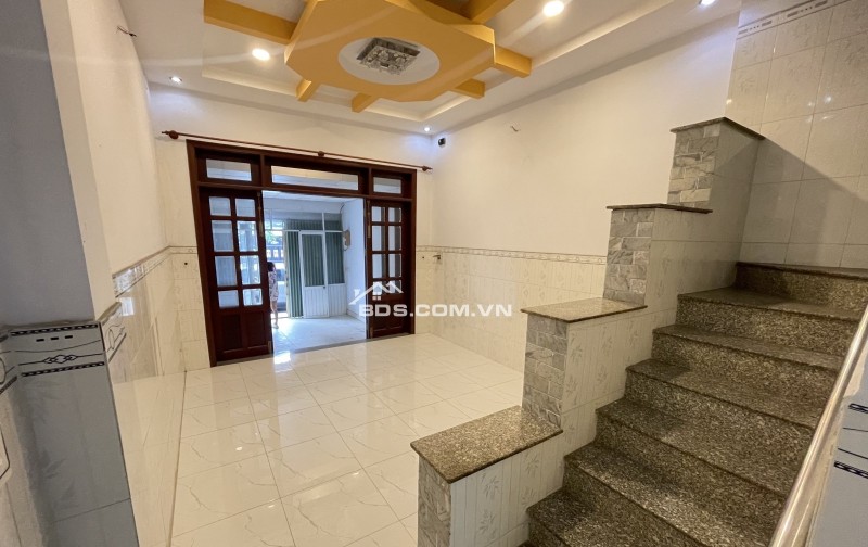 SIÊU PHẨM MẶT TIỀN ĐƯỜNG PHÚ THUẬN – TRUNG TÂM QUẬN 7 – GIÁ CHỈ BẰNG NHÀ HẺM